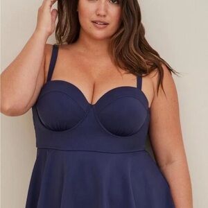 Torrid women’s Peplum Underwire Swim Top - Blue size 4 4X